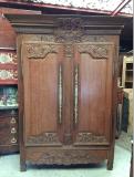 Armoire Normandie chene sculpte.jpg